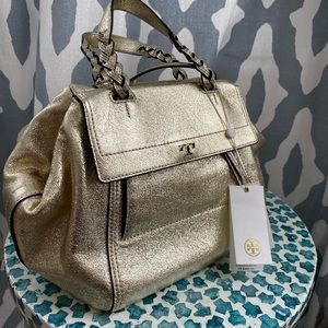 NWT TORY BURCH GOLD HALF MOON 🌙 Purse